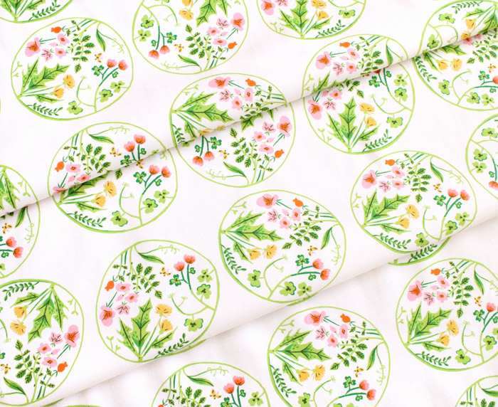 Windham Fabrics / Studio Edit by Heather Ross 40928D-5 Floral Wreaths Cream